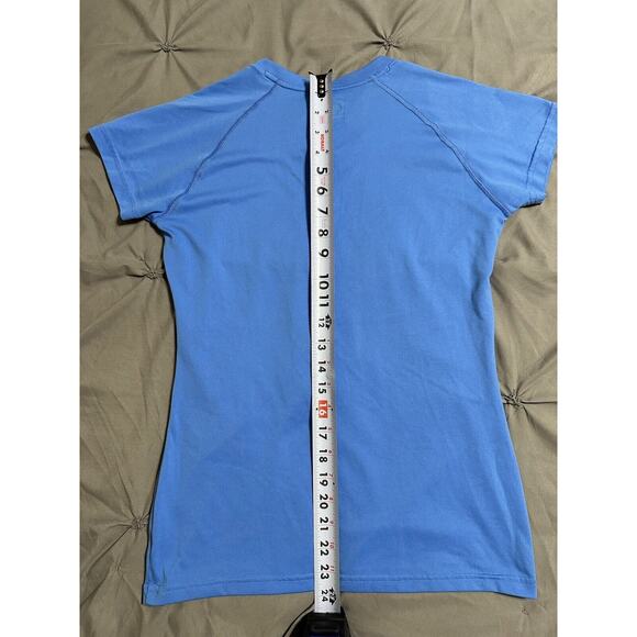 Under Armour T-Shirt Womens Size XS Blue Short Sleeve Semi Fitted Heat Gear - Picture 9 of 10